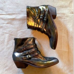 BEAUTIFUL MODERN VICE BRONZE LEATHER BOOTIES !!